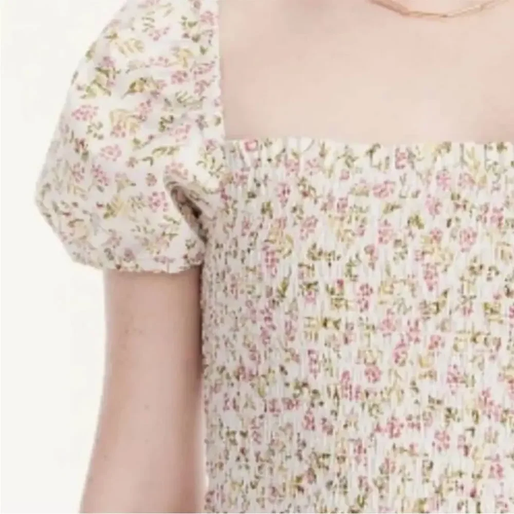 J.‎ Crew Short-Sleeve Smocked Dress in Meadow Floral Size Medium